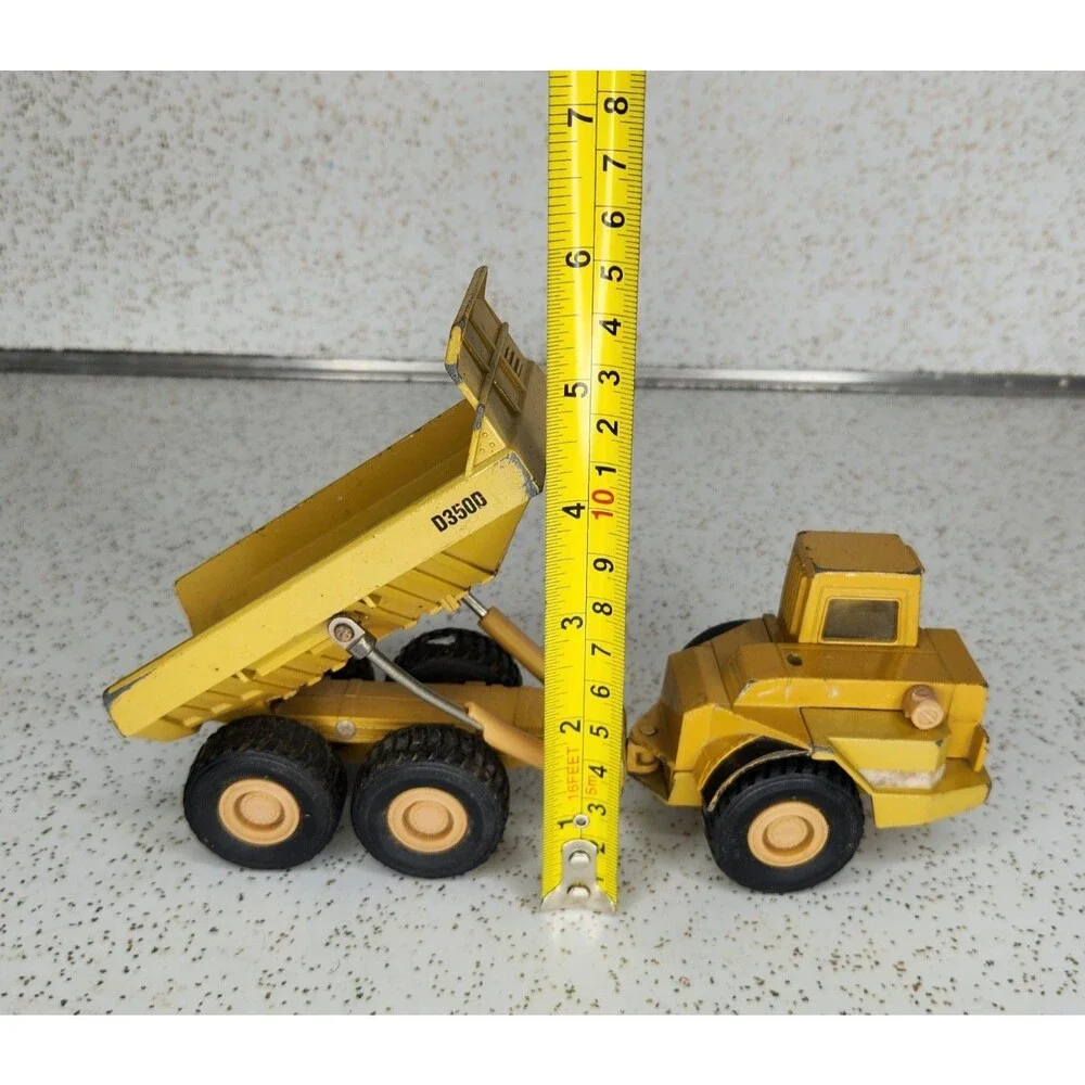 Ertl Mighty Movers 2431 1:50 Caterpillar D350D Articulated Dump Truck Die-Cast